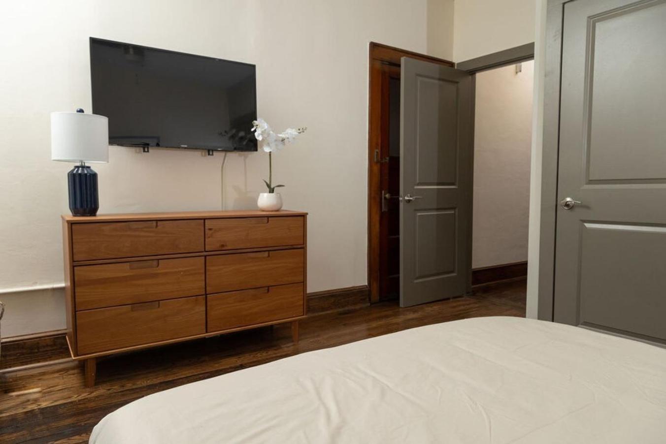 Luxury Multi-Unit Historic Building Near Downtown Apartment Roanoke Ngoại thất bức ảnh